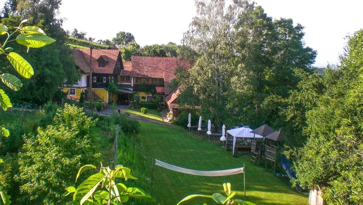Winzerei Schober Apartment Grubberg Bagian luar foto